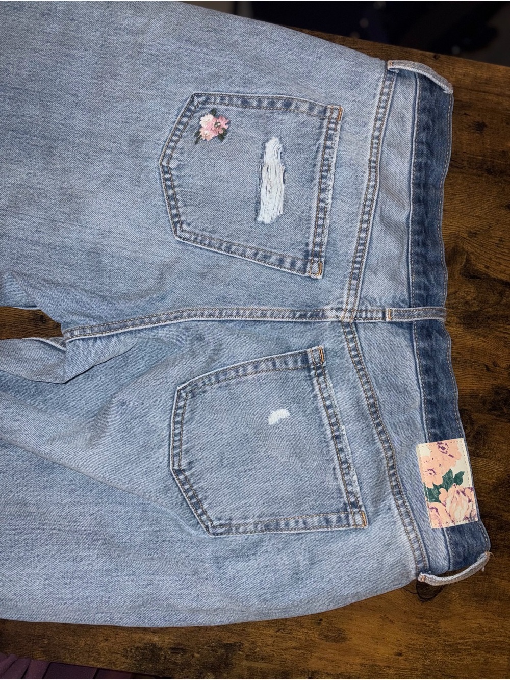 women’s universal threads patch work and embroidered jeans, new without tags - Picture 4 of 4